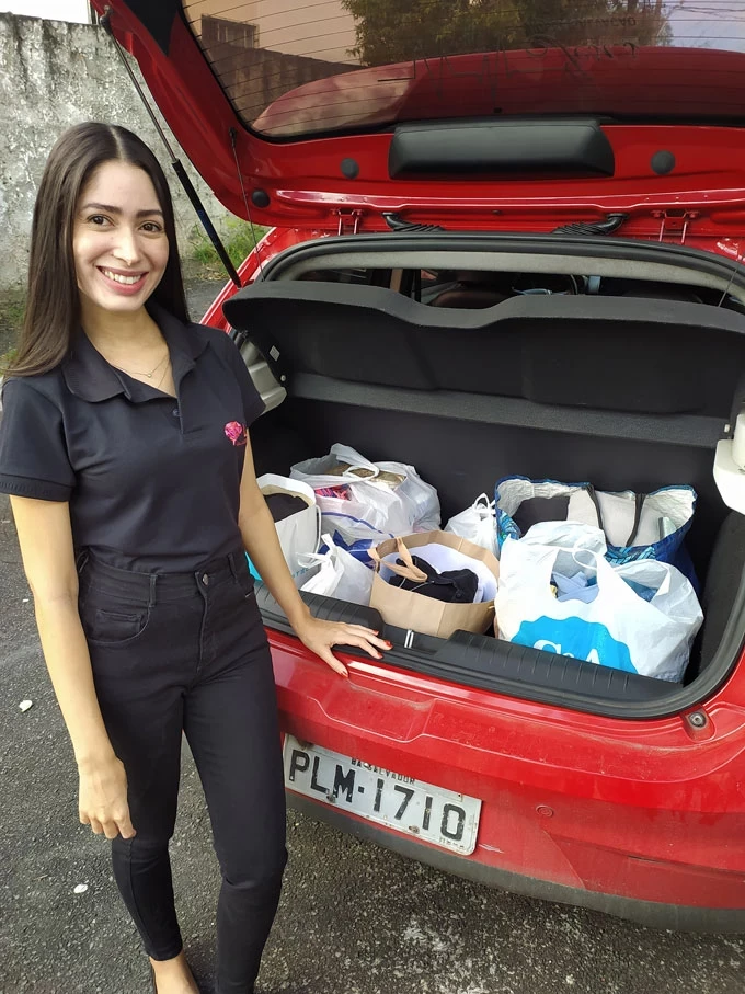 Entrega de doações na Campanha Solidária para o Lar Amor e Vida (2022).